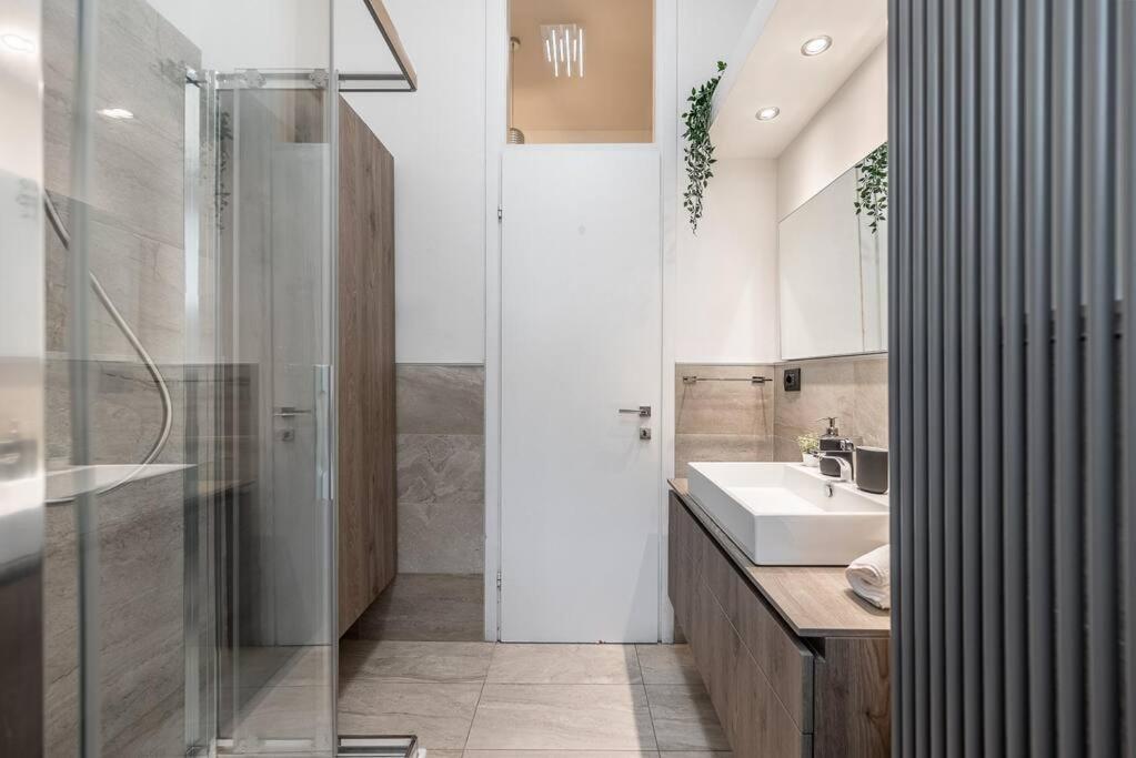 Carrobbio's Nest - Elegant With Wifi And Netflix Appartamento